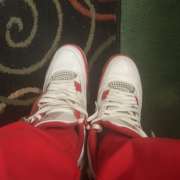 Jordan 4 air jordan retro oh fire red basically brand new - Picture 10 of 11